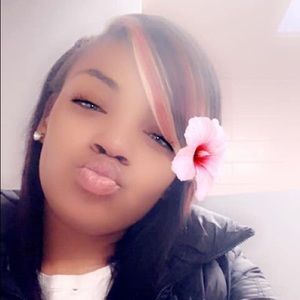 Meet your Posher, Lashia